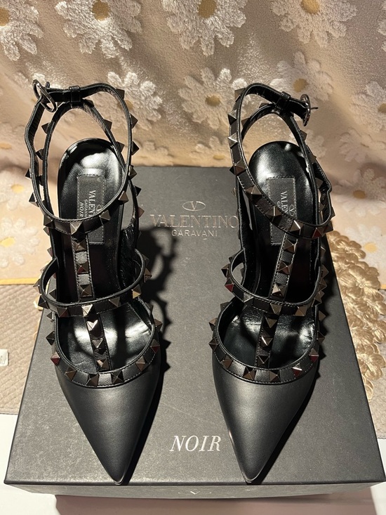 Valentino Garavani Shoes - Valentino Garavani Black Rockstud Noir heels